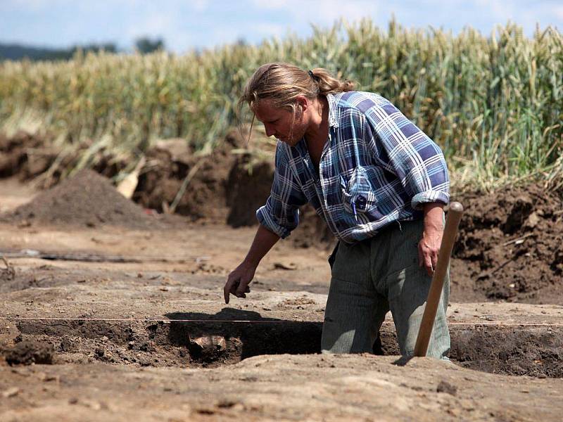 Zajímavé předměty z období nejstarších zemědělců našli archeologové u vesnice Štěpánovice. Výzkum probíhá na staveniště nové silnice do Jaroměřic nad Rokytnou. Senzací je spodní část těla Venuše. Na jedné z nohou je naznačen i kotník.