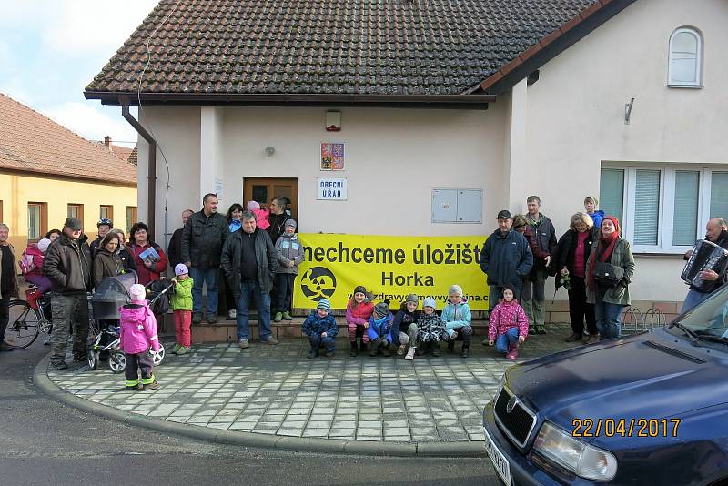 Protestní pochod proti úložišti se na Budišovsku.