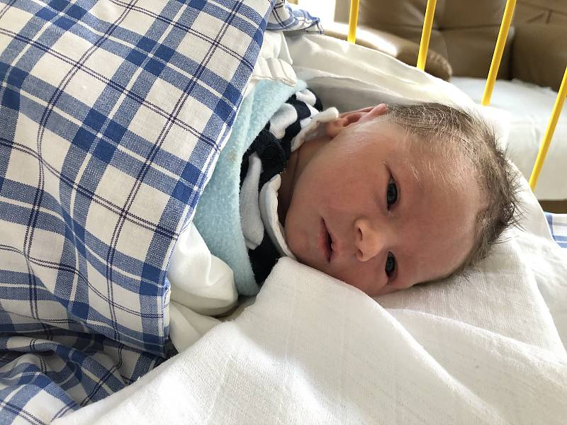 Prvním miminkem roku 2019 je Tobiáš z Budišova.