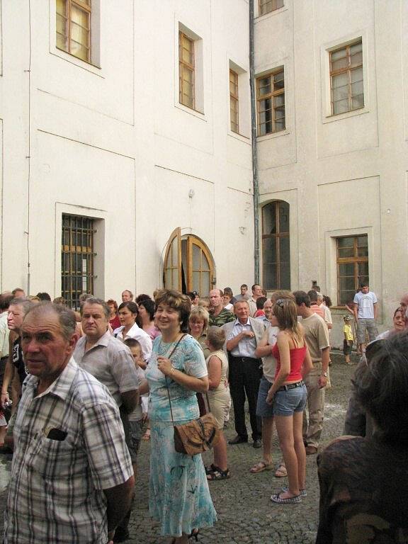 Vzácnou salu terrenu zpřístupnili o víkendu v Budišově na Třebíčsku. Nejvzácnější místnost budišovského zámku si přišly prohlédnout stovky lidí.