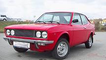 Dnes červený Fiat 128 Sport Coupe.