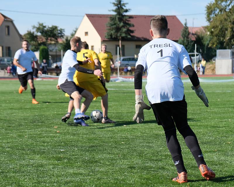 Sportovci  z Jaroměřic nad Rokytnou mají důvod k radosti. V neděli 22. září zde bylo slavnostně otevřeno nové hřiště.