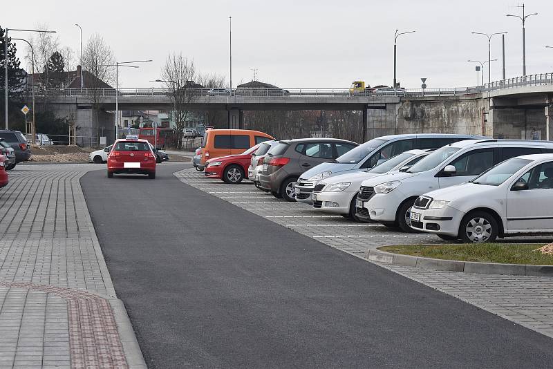 Parkoviště u První brněnské strojírny používá i autoškola