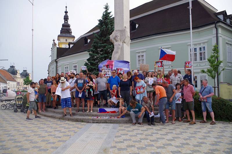 Demonstrace v Moravských Budějovicích 11. června 2019.