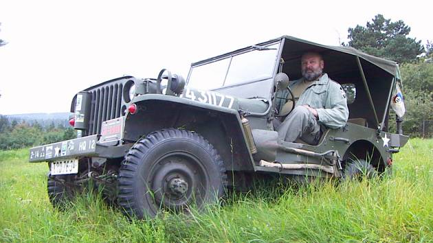 Karel Toufar z Třebíče a jeho Ford GPW 1941.