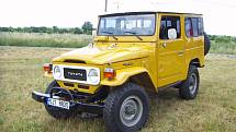 Toyota Land Cruiser J40.