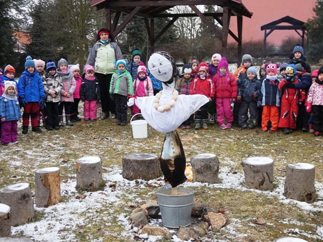 OBRAZEM: Třebíčské děti vyprovodily zimu