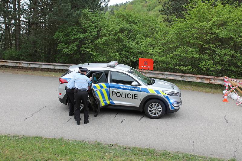 Profesionální vojáci, záložáci, policisté i zaměstnanci ČEZu cvičili, jak odrazit teroristický útok na Vodní dílo Dalešice.