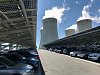 Druhá elektrárna v Dukovanech: parkoviště vyrábí energii z odlesků od aut
