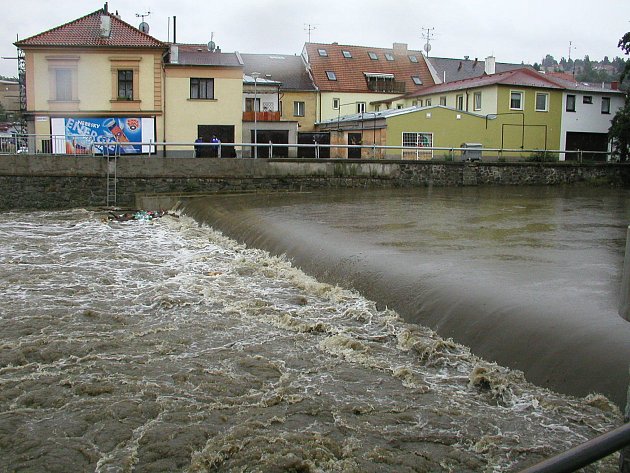 Povodně v roce 2002 na Třebíčsku. Záplavy v Třebíči a okolí.