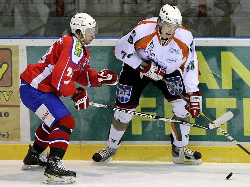 Prvoligoví hokejisté Třebíče i ve středu potvrdili vzrůstající formu, v přímém souboji se sousedem v tabulce zdolali Most 5:3.