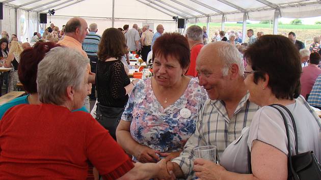 Setkání rodáků zaniklých obcí Skryje, Lipňany a Heřmanice. 