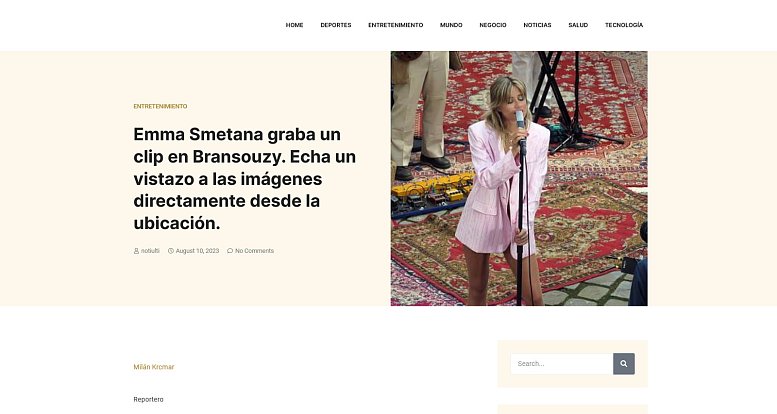 Printscreen článku na zpravodajském webu Notiulti.com, který využil text a multimedia reportéra Třebíčského deníku Milana Krčmáře z natáčení zpěvačky Emmy Smetana v Bransouzích na Třebíčsku.