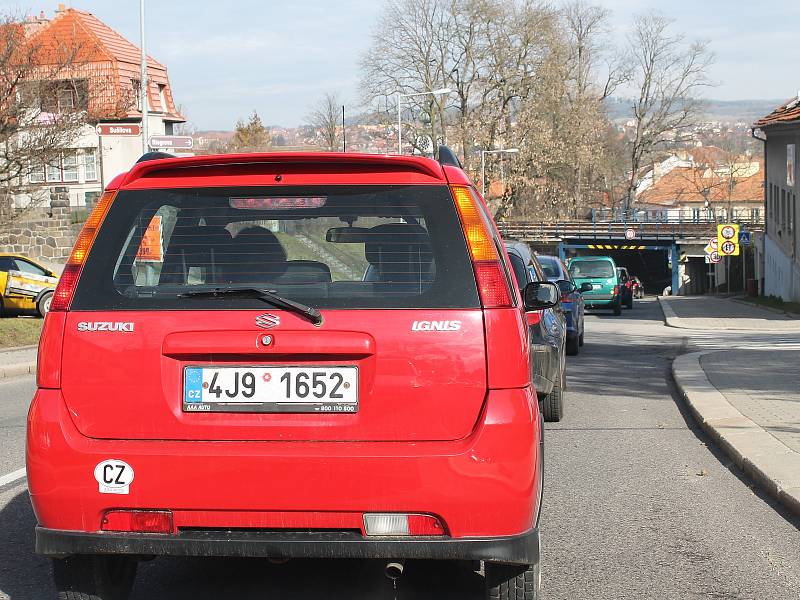 Dopravní situace v Třebíči po zavření Bráfovy třídy.