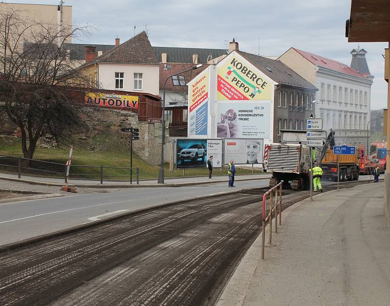 Dopravní situace v Třebíči po zavření Bráfovy třídy.