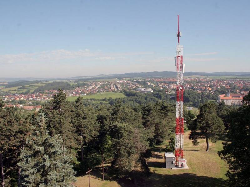 Vyhlídka z vrcholu vodojemu nabízí půvabné pohledy na Třebíč.