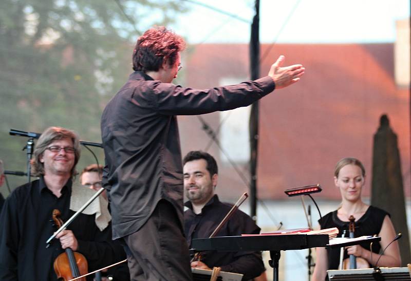 Galakoncert 19. ročníku Mezinárodního hudebního festivalu Petra Dvorského v Jaroměřicích nad Rokytnou.