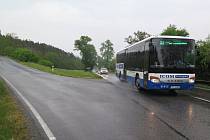 Tzv. hostákovská křižovatka se nachází na silnici mezi Třebíčí a Vladislaví.