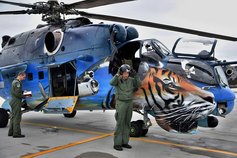 Nová tygří kamufláž vrtulníku Mi - 24/35. Právě 221. tygří letka z Náměště je jako první vrtulníková jednotka a první letka z východního bloku členem prestižní Asociace tygřích letek NATO.