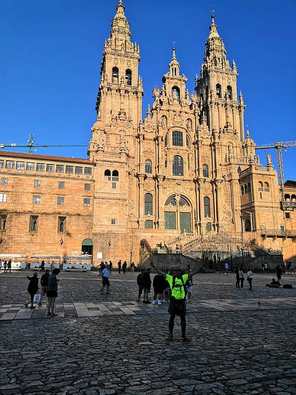 Mladí cestovatelé z Třebíče se vydali pěšky z Paříže do Santiaga de Compostela. Svoje putování sepsali a nyní vydávají knihu.