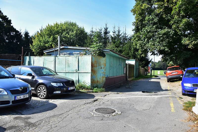 Doposud na Podzámecké nivě fungovaly toalety ve stavebních buňkách. Nové zázemí vznikne díky spolupráci s TJ Třebíč, stát bude na pozemku tenisových kurtů.