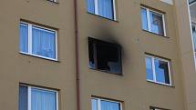Ve třetím patře paneláku v ulici Zahraničního odboje v Třebíči Borovině došlo 26. února k tragickému požáru.