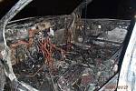Škodu ve výši 15 tisíc korun za sebou zanechal pondělní ranní požár osobního vozidla ve Slavěticích na Třebíčsku.