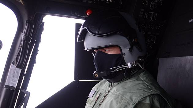 Vrtulníková základna v Náměšti má nové piloty: poprvé jsou jimi civilní letci