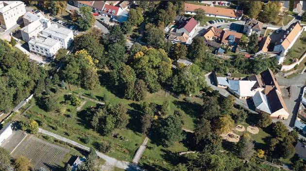 Městský park - Moravské Budějovice. Stávající stav – letecký snímek.