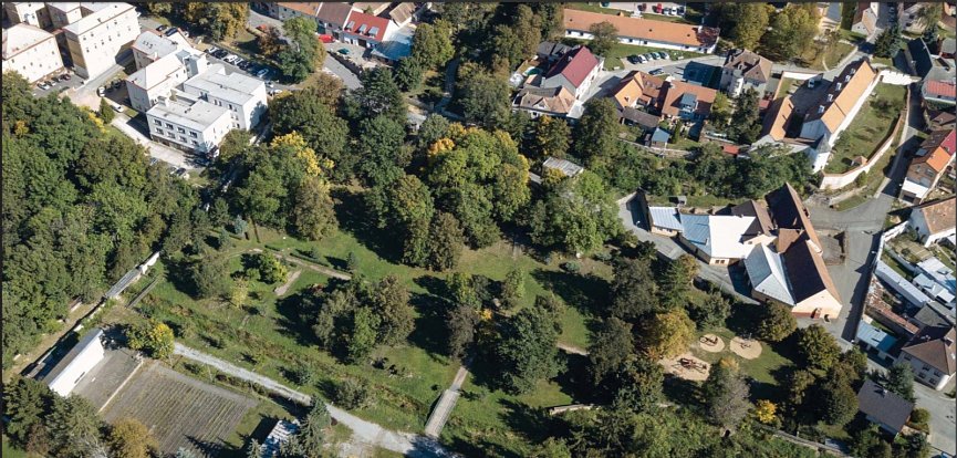 Městský park - Moravské Budějovice. Stávající stav – letecký snímek.