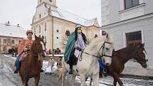 Průvod Tří králů na Masarykově náměstí v Náměšti nad Oslavou.