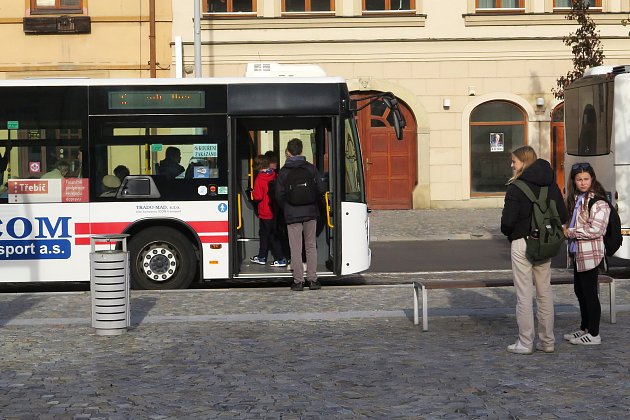Slevy a výhodnější přestupy: třebíčskou MHD doplní regionální autobusy