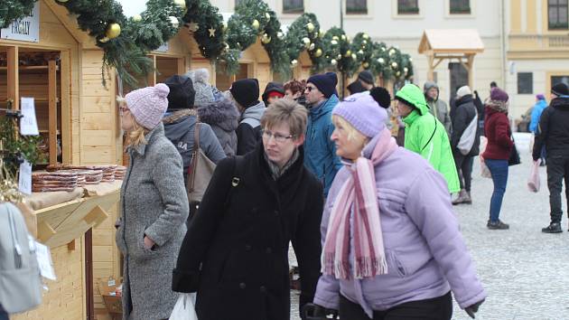 OBRAZEM: Vánoční trhy na třebíčském náměstí začaly