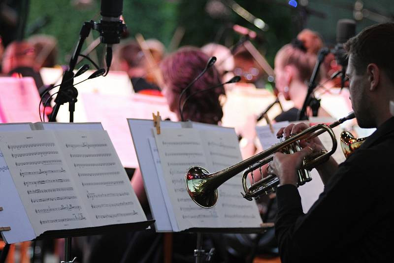 Galakoncert 19. ročníku Mezinárodního hudebního festivalu Petra Dvorského v Jaroměřicích nad Rokytnou.