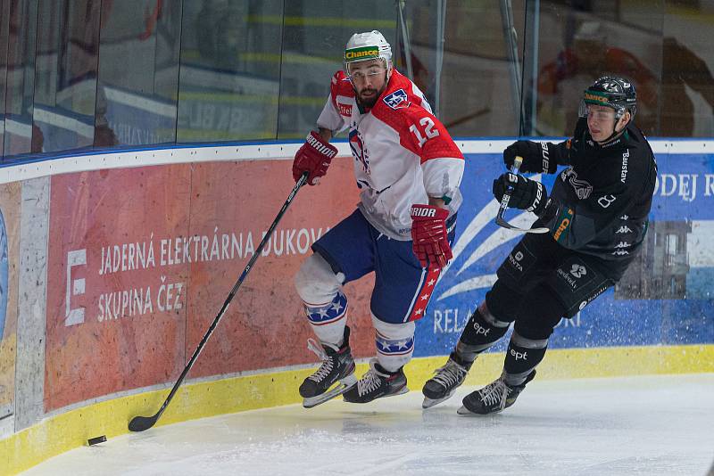 Hokejové utkání mezi SK Horácká Slavia Třebíč a HC Baník Sokolov.