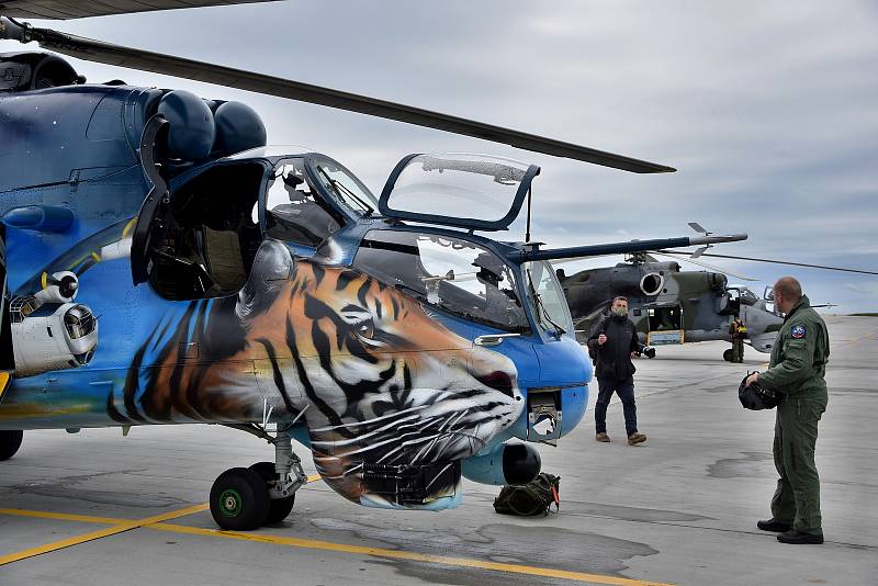 Nová tygří kamufláž vrtulníku Mi - 24/35. Právě 221. tygří letka z Náměště je jako první vrtulníková jednotka a první letka z východního bloku členem prestižní Asociace tygřích letek NATO.