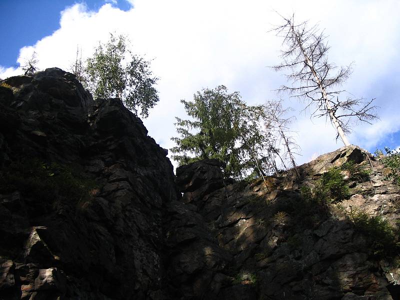 Obě trasy zavedou účastníky charitativního pochodu až na vrchol Tisůvky.