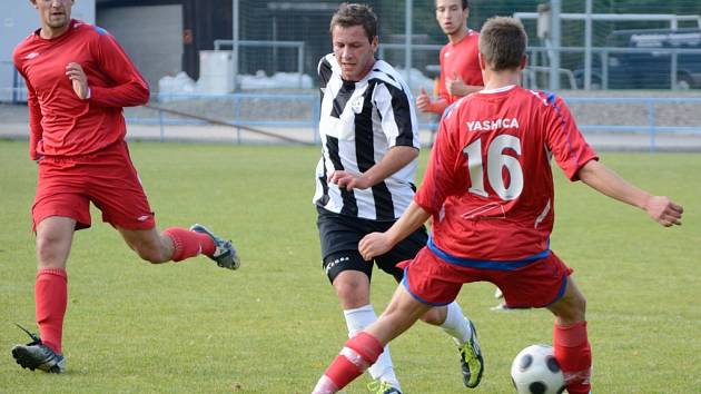 Na podzim porazila žďárská rezerva Třebíč B 6:0. Tři body si po výsledku 0:1 přivezla i z Třebíče.