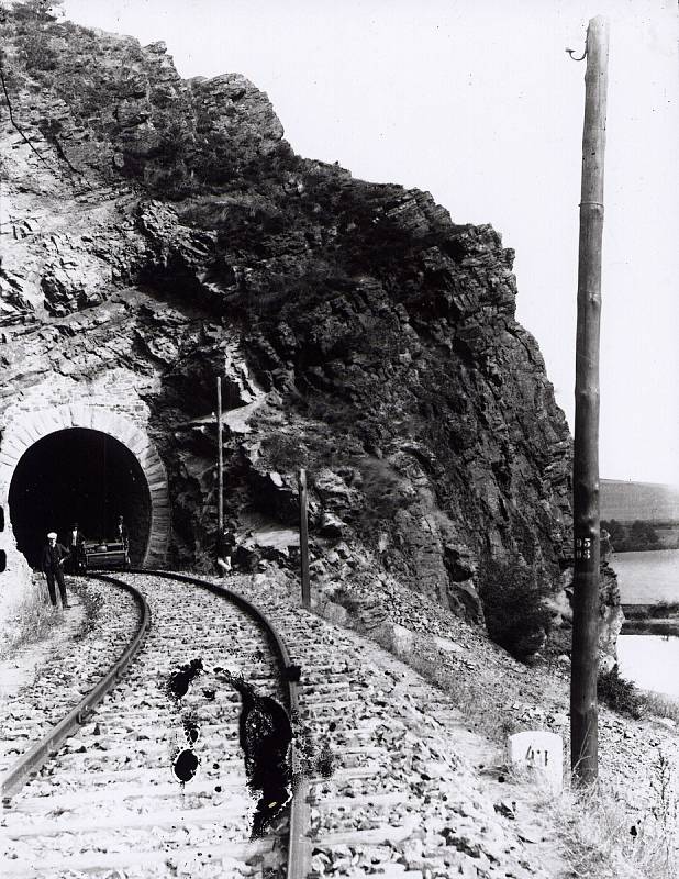 Kácovský tunel.