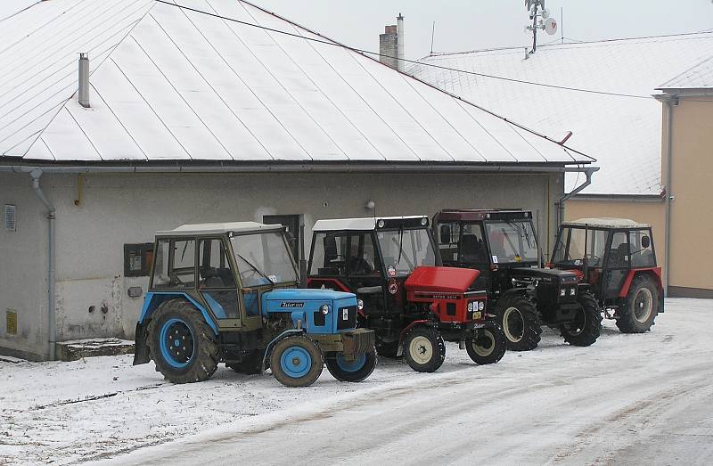 Zimní traktoriáda ve Světnově.