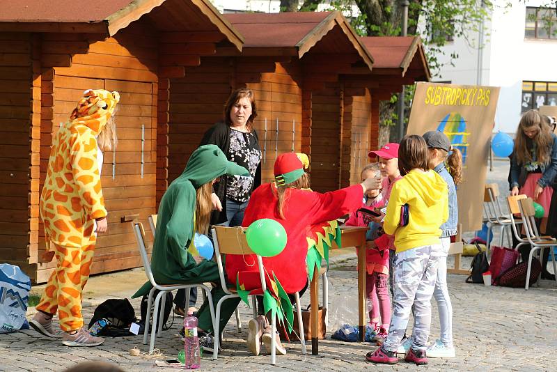 Pohladit si živého velblouda měli možnost dospělí i děti na Vratislavově náměstí.