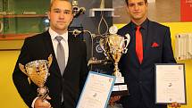 Lukáš Klimeš (vlevo) a Kamil Šenkýř ze SOŠ Nové Město na Moravě vyhráli letos v dubnu týmovou soutěž mladých instalatérů v Brně.