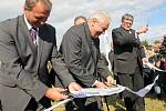 Prezident Miloš Zeman otevřel novou naučnou stezku v Novém Veselí.