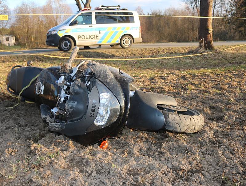 Při nehodě ve Žďáře se zranil jednačtyřicetiletý motorkář. Foto: poskytla PČR