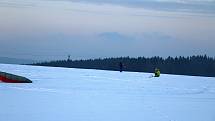 Sníh, vítr a volný prostor bez překážek jsou pro snowkiting ideální.