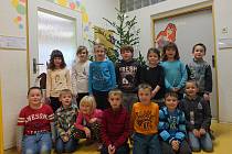 Na fotografii jsou žáci ze Základní školy v Nížkově. První třída paní učitelky Šárky Sládkové.