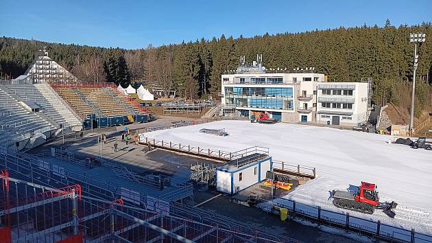 Parkování u Vysočina Areny má být zpoplatněno, peníze půjdou na lyžařské tratě