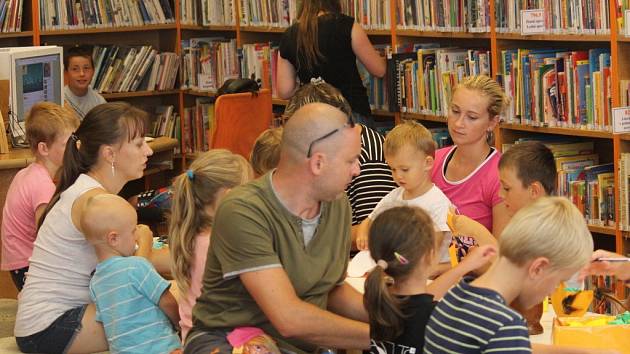 Knihovny nenabízejí jen možnost zapůjčit si knihy či připojit se na internet. Stále více se stávají místem setkávání a kulturních aktivit. To potvrzuje Týden knihoven, do něhož se zapojila řada knihoven na Žďársku. 