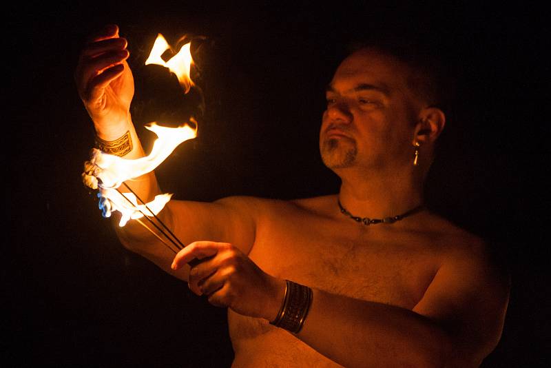 Pochod čertů Krampusáků ve Žďáře nad Sázavou.