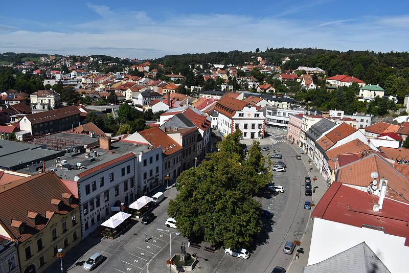 Centrum města je zanedbané, místní chtějí nové Náměstí.